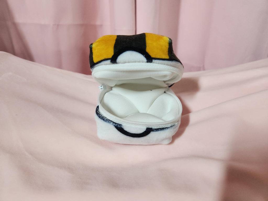 Ultra Ball Pokeball Plush Coin Purse